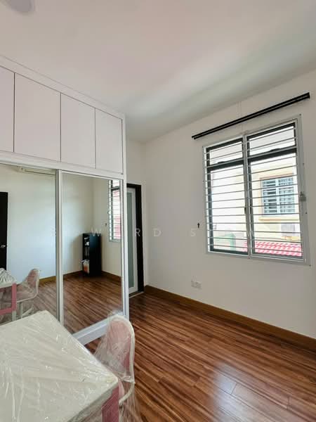 Rumah Kluster untuk Disewa di Taman Nong Chik (Johor Bahru) - Edward Siow - Bedroom - PropertyGuru.com.my