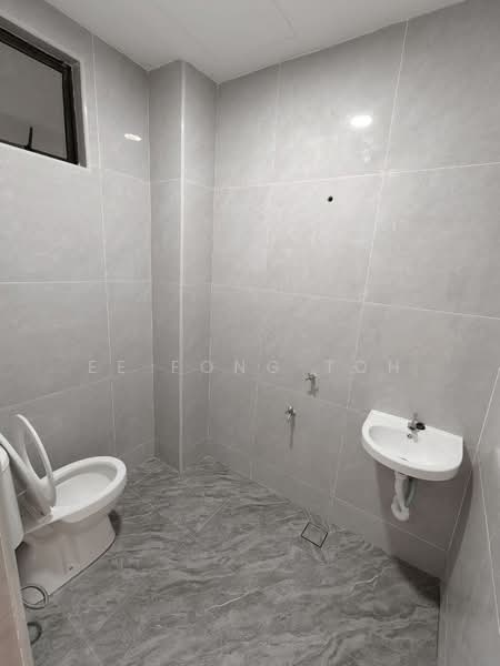2-storey Terraced House for Sale in Taman Puteri Wangsa (Ulu Tiram) - Ee Fong Toh - Bathroom - PropertyGuru.com.my