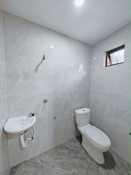 2-storey Terraced House for Sale in Taman Puteri Wangsa (Ulu Tiram) - Melinda Ee - Bathroom - PropertyGuru.com.my