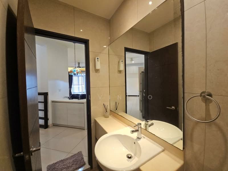 Kondominium untuk Disewa di 9 Bukit Utama Condominium - Kelvin Ho - Bathroom - PropertyGuru.com.my