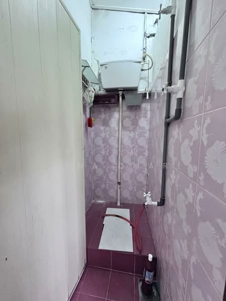 Rumah Teres 2-Tingkat untuk Dijual di Desa Perwira (Ipoh) - Rina Omar - Bathroom - PropertyGuru.com.my