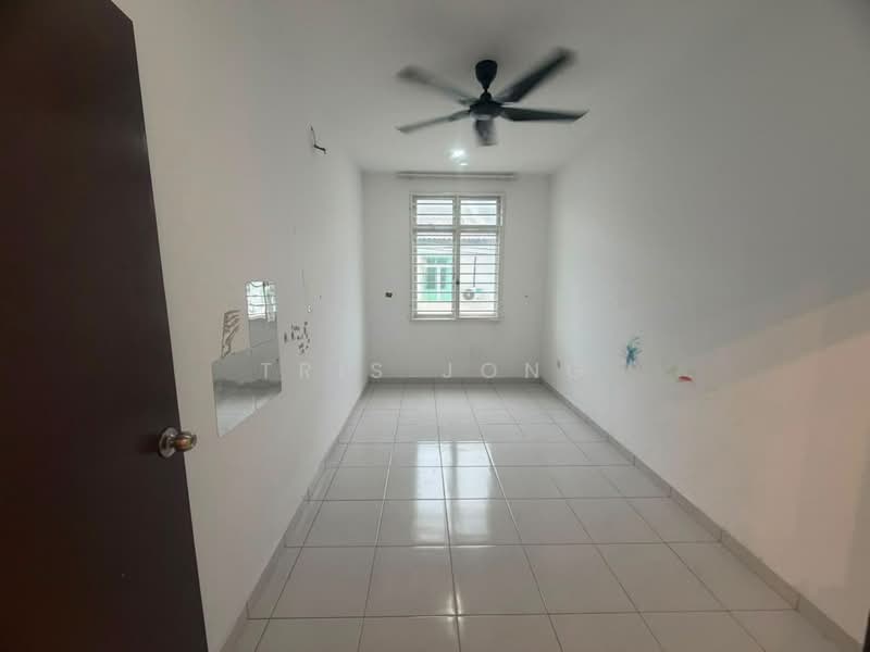 Rumah Teres 3-Tingkat untuk Dijual di Taman Kundang Jaya (Rawang) - Tris Jong - Interior - PropertyGuru.com.my