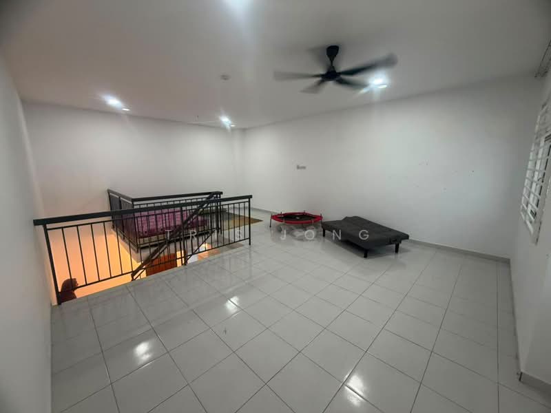 Rumah Teres 3-Tingkat untuk Dijual di Taman Kundang Jaya (Rawang) - Tris Jong - Interior - PropertyGuru.com.my
