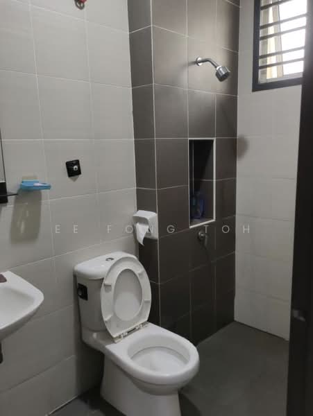 2-storey Terraced House for Sale in Bandar Seri Alam (Masai) - Ee Fong Toh - Bathroom - PropertyGuru.com.my