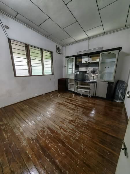 1-storey Terraced House for Sale in Kampung Lapan (Melaka City) - Tess Tan - Living Room - PropertyGuru.com.my