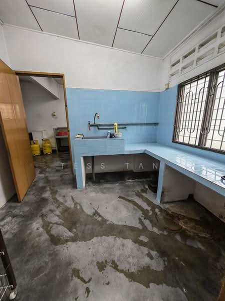 1-storey Terraced House for Sale in Kampung Lapan (Melaka City) - Tess Tan - Kitchen - PropertyGuru.com.my