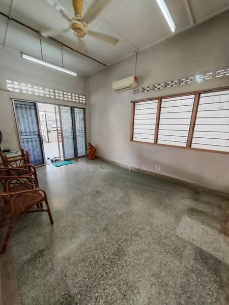 1-storey Terraced House for Sale in Kampung Lapan (Melaka City) - Tess Tan - Living Room - PropertyGuru.com.my