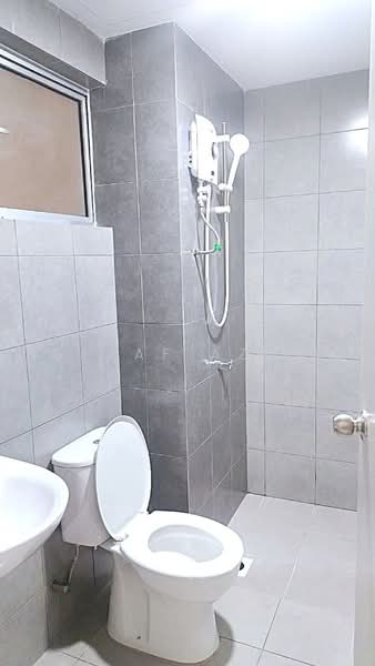 Kondominium untuk Disewa di Residensi Sateria - Asyraf Azman - Bathroom - PropertyGuru.com.my