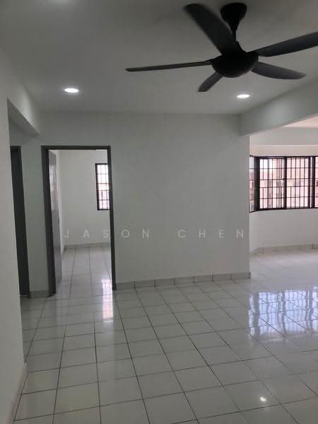 Pangsapuri untuk Dijual di Aman Dua - Jason Chen - Living Room - PropertyGuru.com.my