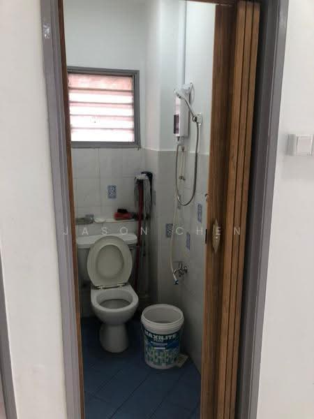 Pangsapuri untuk Dijual di Aman Dua - Jason Chen - Bathroom - PropertyGuru.com.my