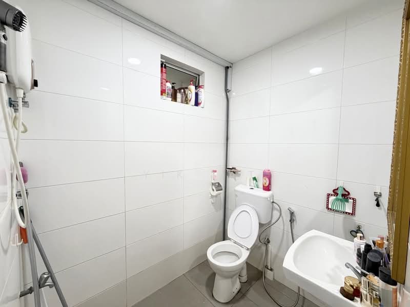 Rumah Teres 2-Tingkat untuk Dijual di Taman Impian Emas (Skudai) - Yik Tat - Bathroom - PropertyGuru.com.my