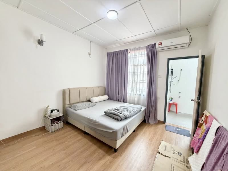 Rumah Teres 2-Tingkat untuk Dijual di Taman Impian Emas (Skudai) - Yik Tat - Bedroom - PropertyGuru.com.my