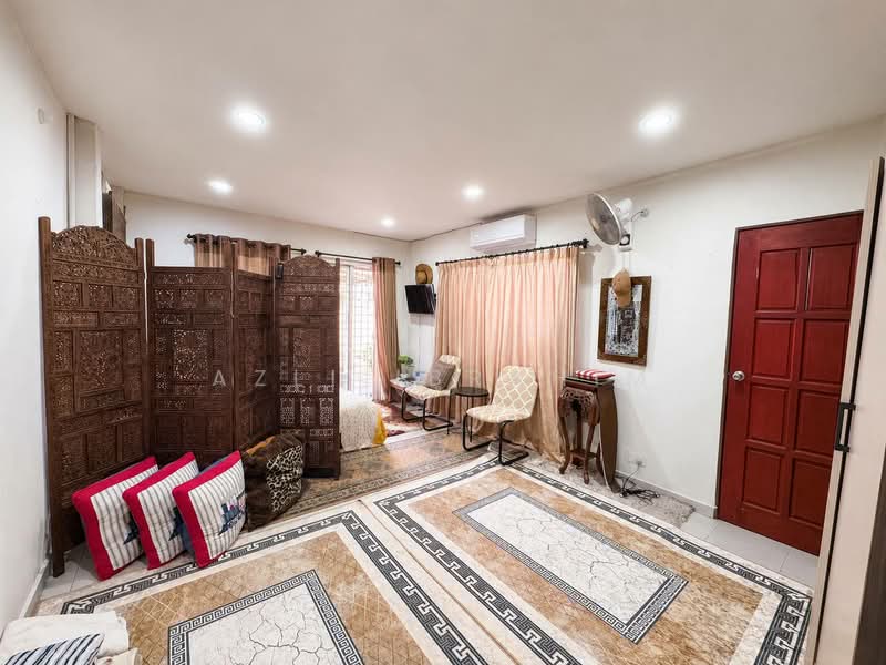 2-storey Terraced House for Sale in Batu Caves (Selangor) - Azli Ibrahim - Living Room - PropertyGuru.com.my