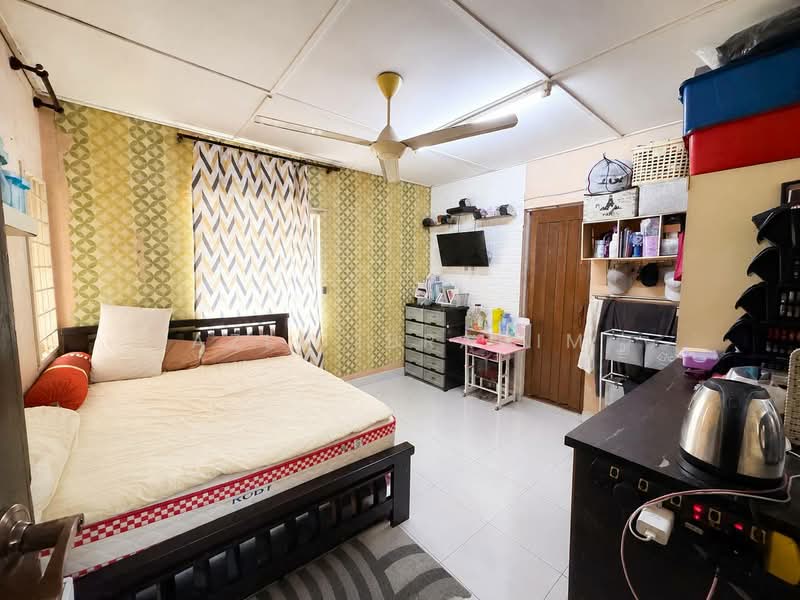 2-storey Terraced House for Sale in Batu Caves (Selangor) - Azli Ibrahim - Bedroom - PropertyGuru.com.my
