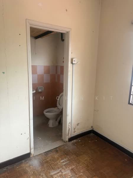 2-storey Terraced House for Sale in Seri Kembangan (Selangor) - Thim Chin Kit - Bathroom - PropertyGuru.com.my