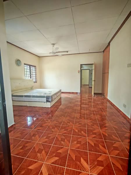 2-storey Terraced House for Sale in Bandar Baru Permas Jaya (Permas Jaya) - Ee Fong Toh - Bedroom - PropertyGuru.com.my