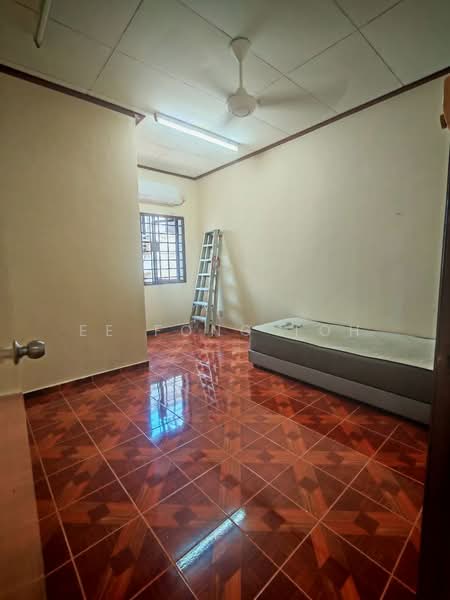 2-storey Terraced House for Sale in Bandar Baru Permas Jaya (Permas Jaya) - Ee Fong Toh - Bedroom - PropertyGuru.com.my