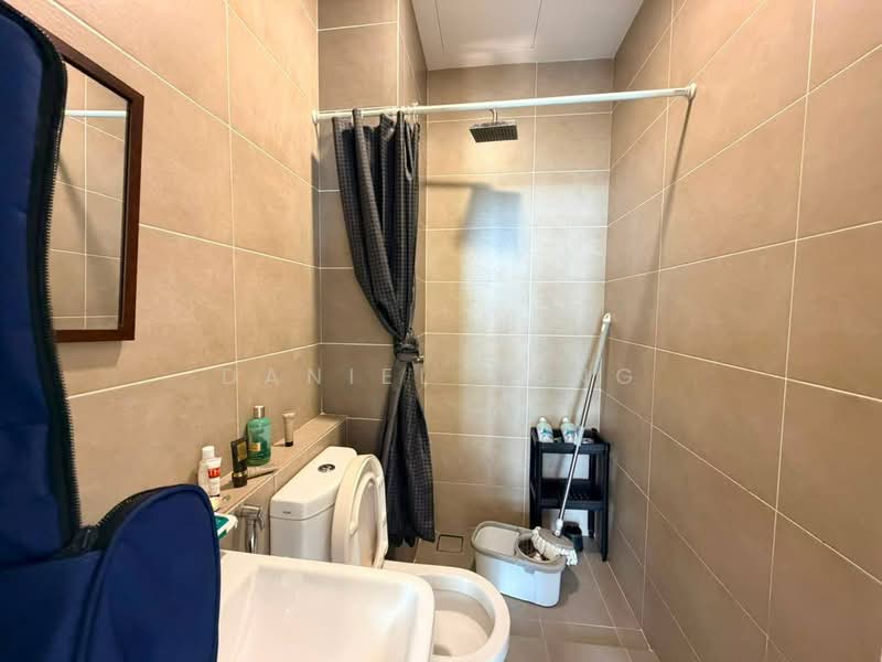 Service Residence for Rent at D'Pristine - Daniel Yong - Bathroom - PropertyGuru.com.my