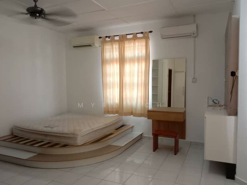 2-storey Terraced House for Sale in Bukit Indah (Iskandar Puteri (Nusajaya)) - Myra loh - Bedroom - PropertyGuru.com.my