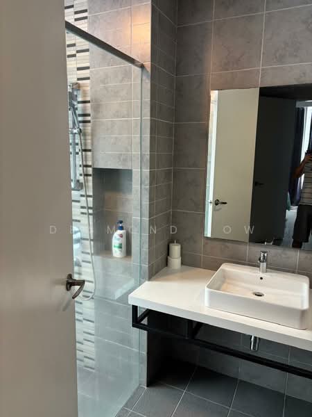 Kondominium untuk Disewa di The Robertson - Desmond Low - Bathroom - PropertyGuru.com.my