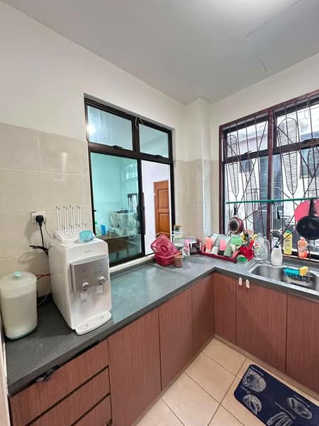 2-storey Terraced House for Sale in Taman Laguna (Johor Bahru) - Ee Fong Toh - Kitchen - PropertyGuru.com.my