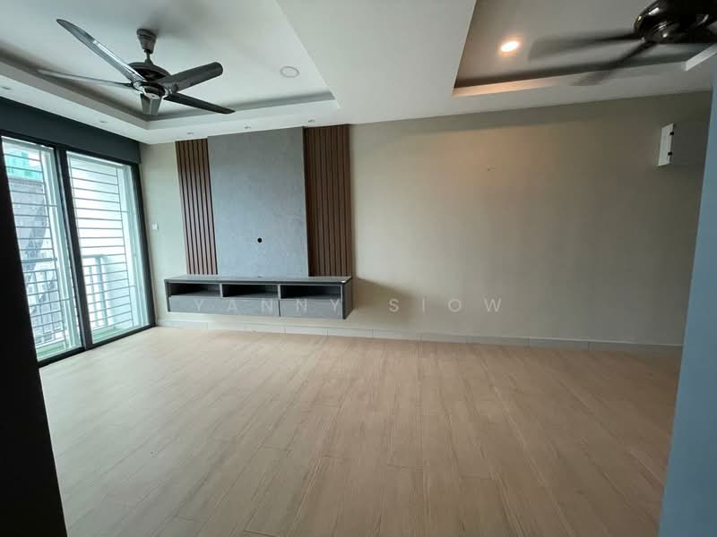 Kediaman Servis untuk Dijual di KL Traders Square - Yanny Siow - Living Room - PropertyGuru.com.my