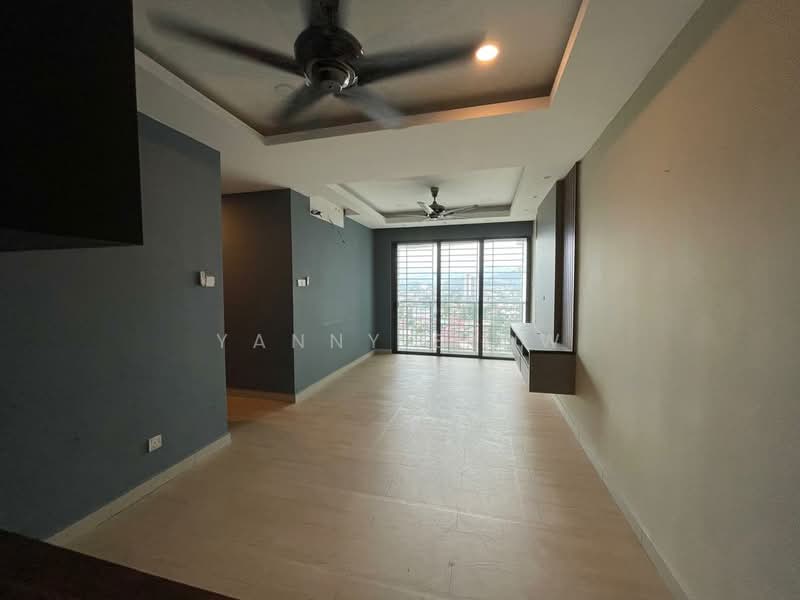 Kediaman Servis untuk Dijual di KL Traders Square - Yanny Siow - Living Room - PropertyGuru.com.my