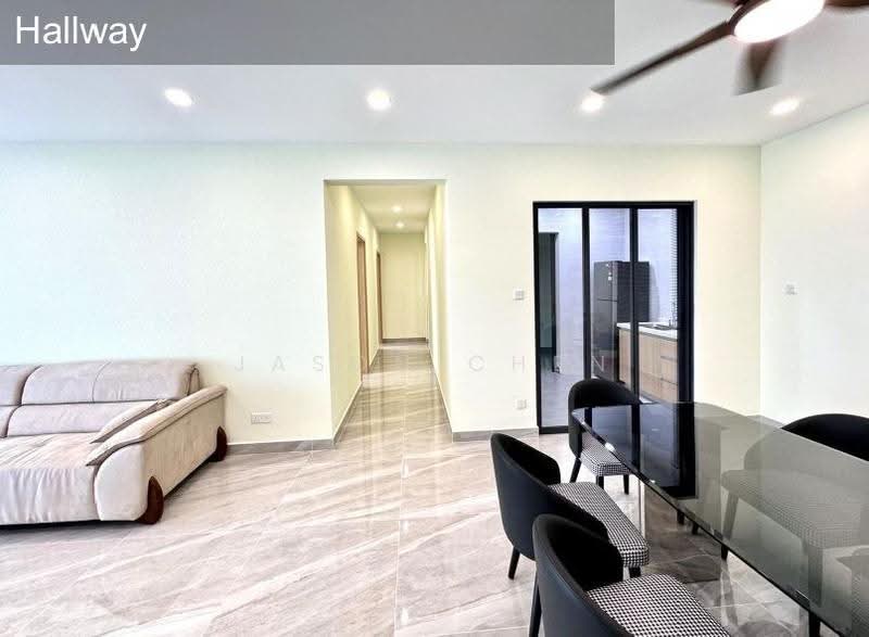 Kediaman Servis untuk Dijual di Aradia Residence @ Lake City KL North - Jason Chen - Corridor - PropertyGuru.com.my
