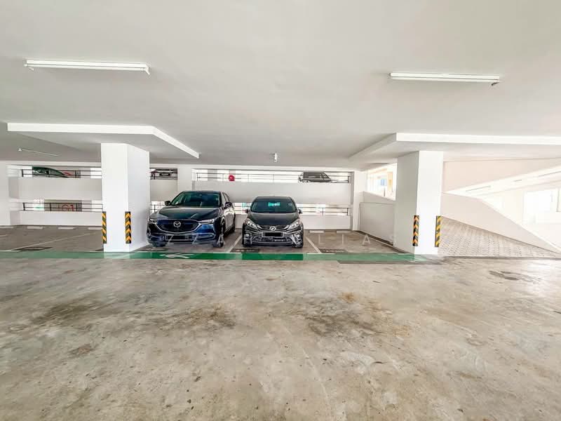 Kediaman Servis untuk Dijual di Savvy @ Riana Dutamas - Izzah Alias - Car Park - PropertyGuru.com.my