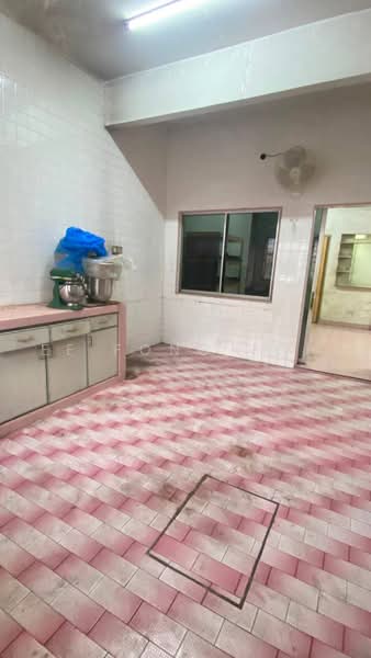 Rumah Teres 2-Tingkat untuk Dijual di Taman Sentosa (Johor Bahru) - Ee Fong Toh - Kitchen - PropertyGuru.com.my