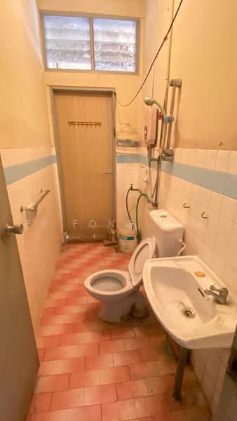 Rumah Teres 2-Tingkat untuk Dijual di Taman Sentosa (Johor Bahru) - Ee Fong Toh - Bathroom - PropertyGuru.com.my