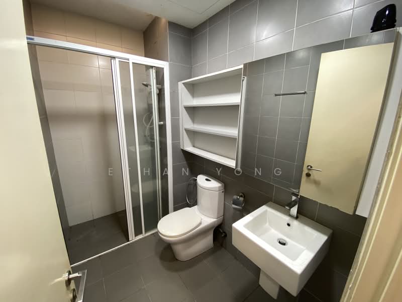 Kediaman Servis untuk Disewa di Garden Plaza - Ethan Yong - Bathroom - PropertyGuru.com.my