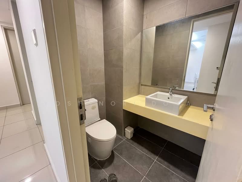 Kondominium untuk Disewa di Vivo Residential Suites - Yoshinori Dota - Bathroom - PropertyGuru.com.my
