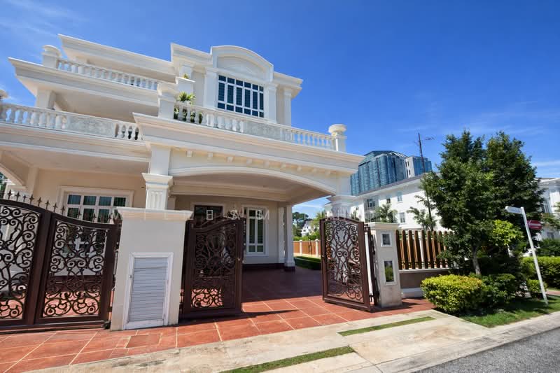 Bungalow House for Sale in Taman Kota Laksamana (Melaka City) - Tess Tan - Exterior - PropertyGuru.com.my
