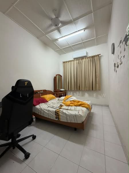 Rumah Teres 2-Tingkat untuk Dijual di Taman Desa Cemerlang (Ulu Tiram) - Li Lian Chew - Bedroom - PropertyGuru.com.my
