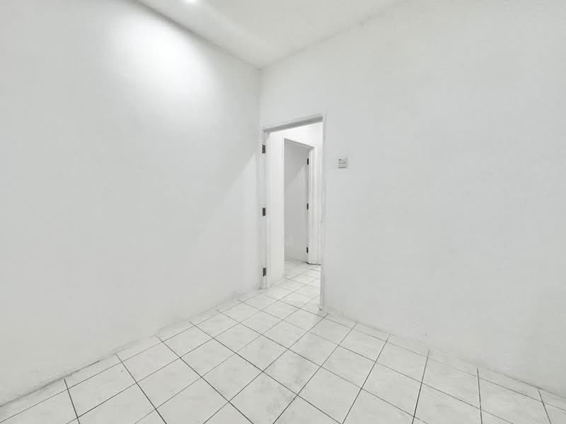 Terraced House for Sale in Bandar Putra Permai (Seri Kembangan) - Syahrim Naim - Interior - PropertyGuru.com.my