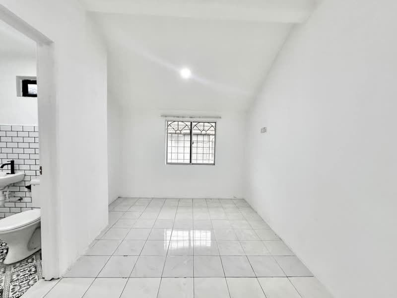 Terraced House for Sale in Bandar Putra Permai (Seri Kembangan) - Syahrim Naim - Interior - PropertyGuru.com.my