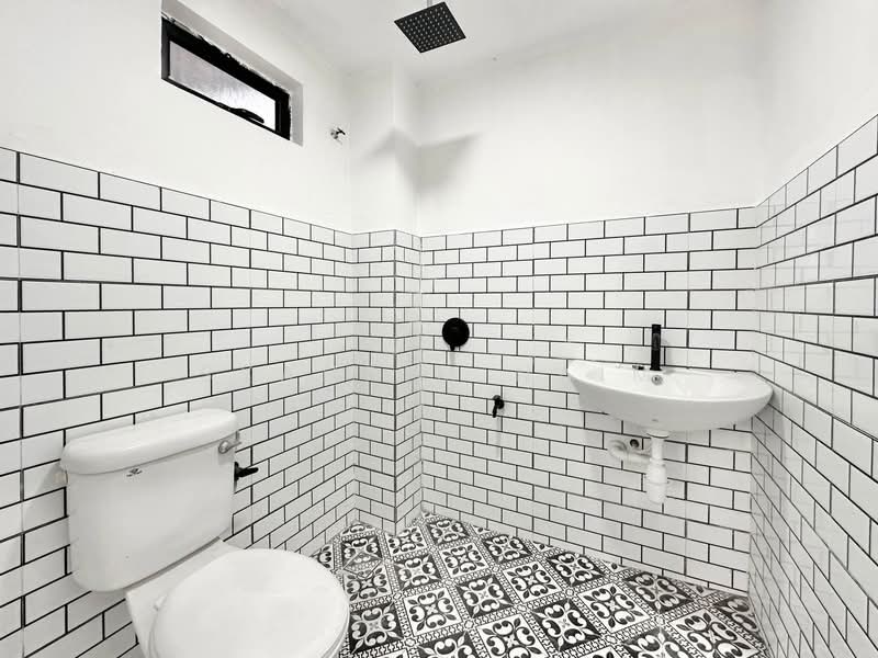 Terraced House for Sale in Bandar Putra Permai (Seri Kembangan) - Syahrim Naim - Bathroom - PropertyGuru.com.my
