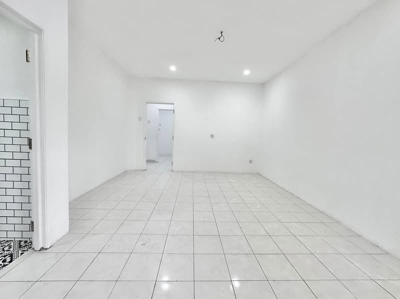 Terraced House for Sale in Bandar Putra Permai (Seri Kembangan) - Syahrim Naim - Interior - PropertyGuru.com.my