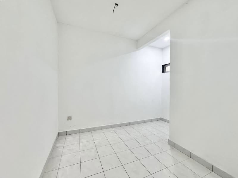 Terraced House for Sale in Bandar Putra Permai (Seri Kembangan) - Syahrim Naim - Interior - PropertyGuru.com.my