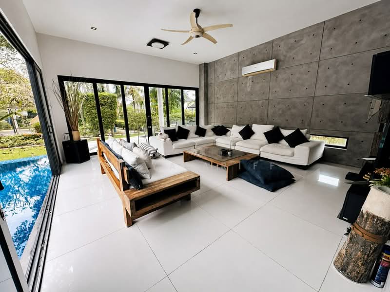 Bungalow House untuk Dijual di Perdana Lakeview East (Cyberjaya) - BILYA ARIFF - Living Room - PropertyGuru.com.my