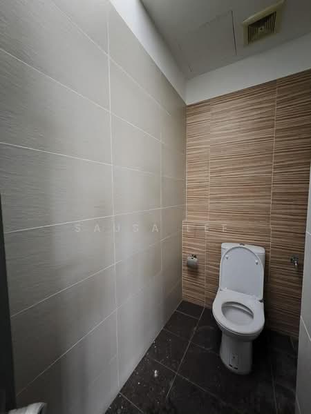 Semi-D Factory for Rent in Bandar Baru Permas Jaya (Permas Jaya) - Sausa Lee - Bathroom - PropertyGuru.com.my