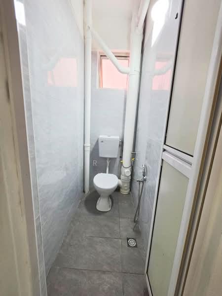 Pangsapuri untuk Disewa di Greenlane Heights Block E - Jerry Tan - Bathroom - PropertyGuru.com.my