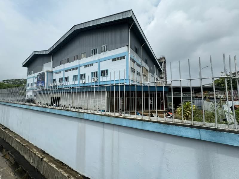 Detached Factory for Sale in Bandar Rinching Seksyen 5 (Semenyih) - Debbie Tey - Exterior - PropertyGuru.com.my