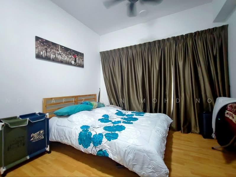 Service Residence for Sale at Suria Residence - Norhafiz Bin Mohd Nor - Bedroom - PropertyGuru.com.my