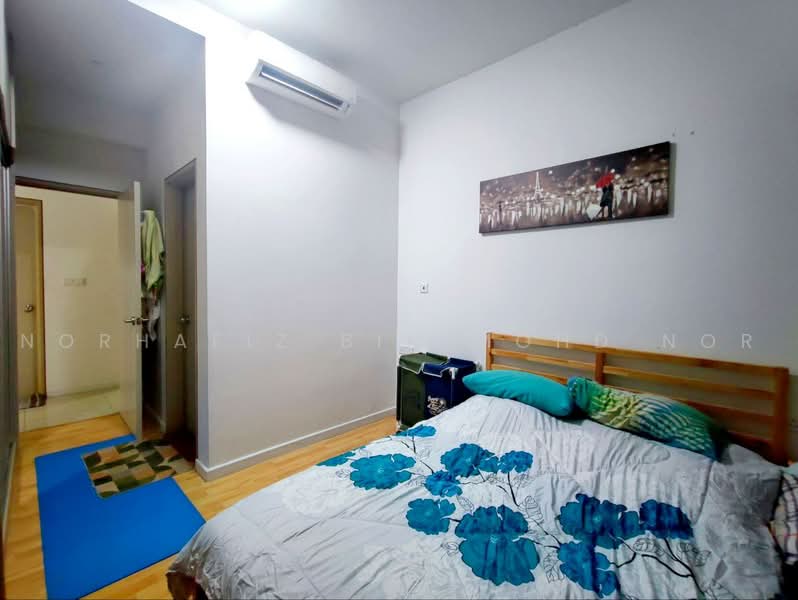 Service Residence for Sale at Suria Residence - Norhafiz Bin Mohd Nor - Bedroom - PropertyGuru.com.my
