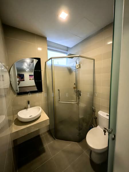 Kediaman Servis untuk Dijual di Serviced Residence @ Binjai 8 - Debbie Tey - Bathroom - PropertyGuru.com.my