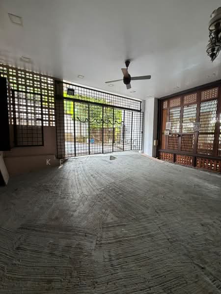 Bungalow House untuk Disewa di Bukit Rahman Putra (Sungai Buloh) - Kevin Dass - Entrance - PropertyGuru.com.my