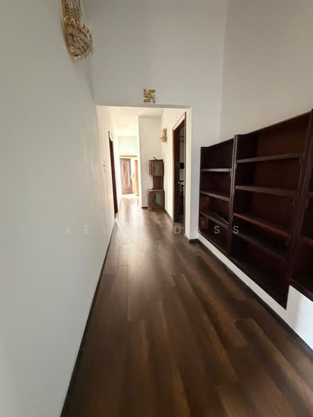 Bungalow House untuk Disewa di Bukit Rahman Putra (Sungai Buloh) - Kevin Dass - Corridor - PropertyGuru.com.my