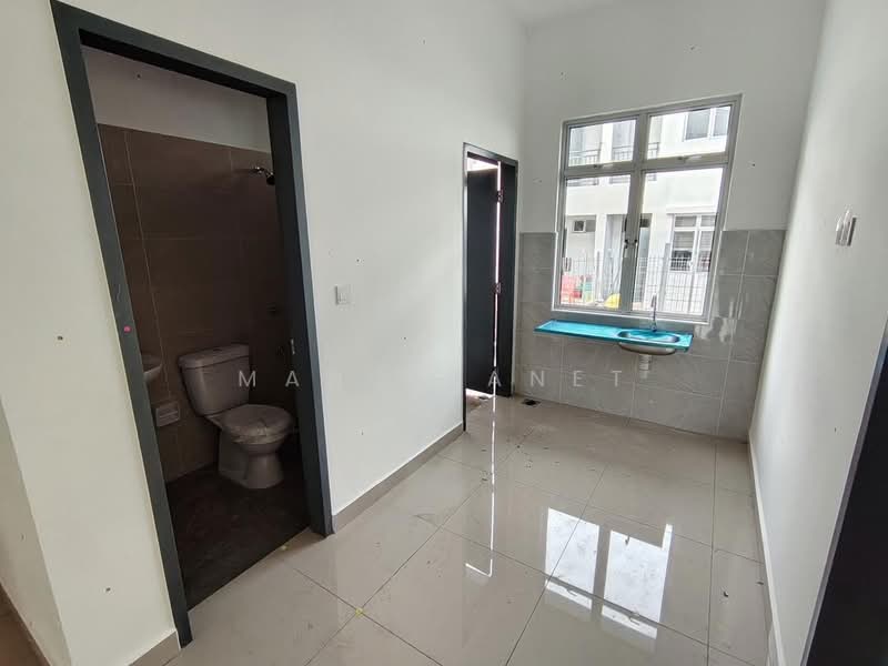 Rumah Teres untuk Dijual di Bandar Dato Onn (Tebrau) - Mang Janet - PropertyGuru.com.my